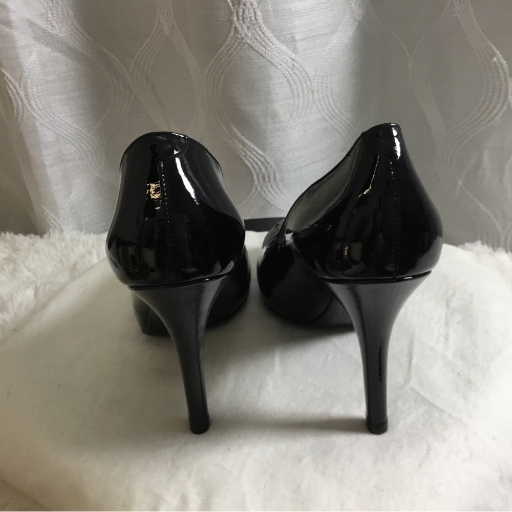 Dolce & Gabbana Black Patent Pointed-Toe Pumps - Picture 3 of 10